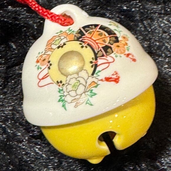 Vintage Japanese  Dorei Bell Ceramic Bell Ornament With Floral  Design - Picture 2 of 5